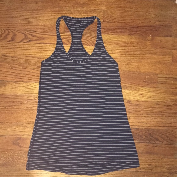 Lululemon striped tank SIZE 8!! - Picture 1 of 2